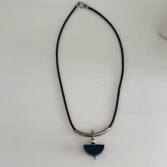 Vintage MCM Black and Silver Tone Necklace with Pendant - Picture 4 of 4